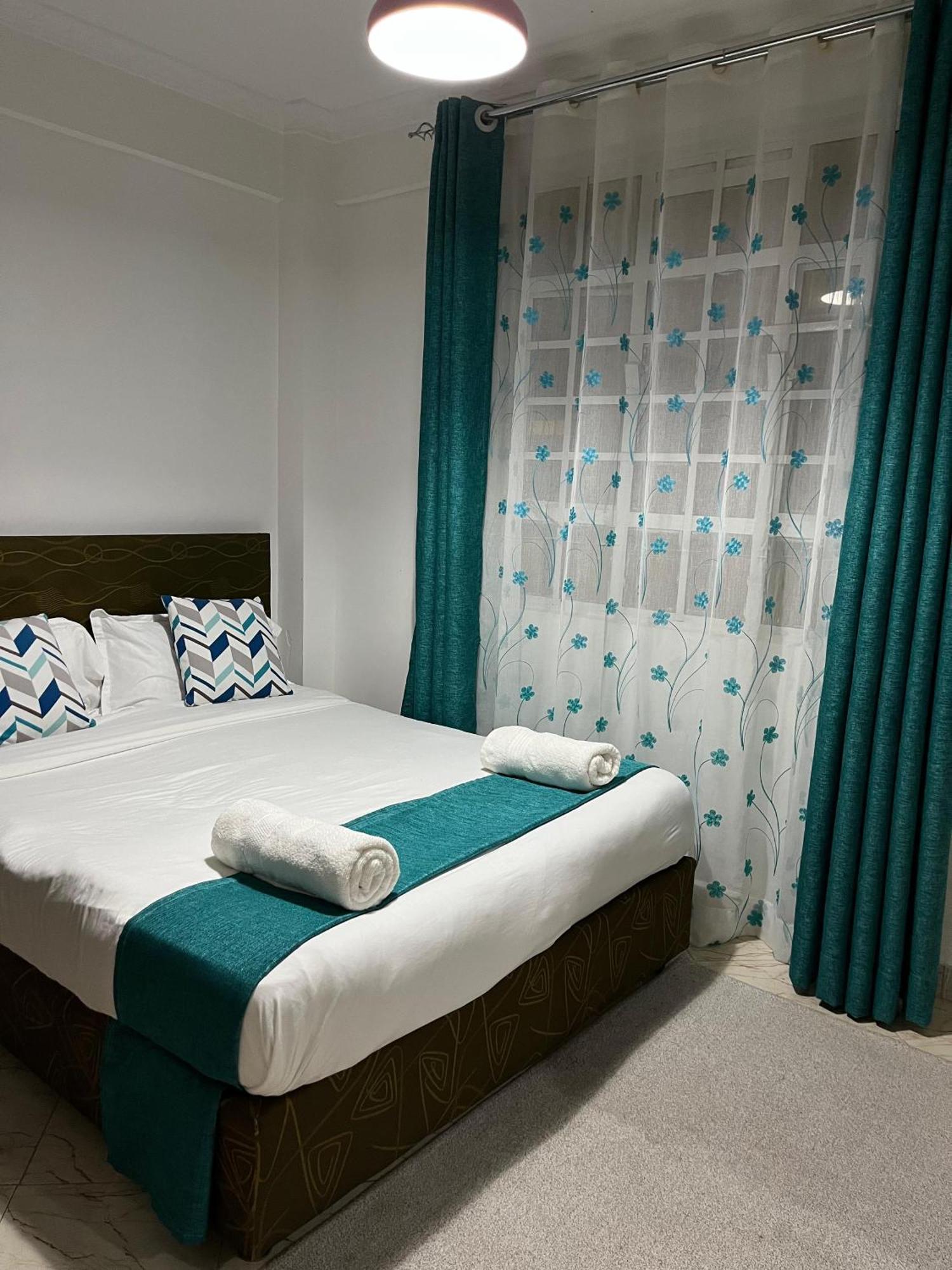 The Pine 2 Bedroom House California Plaza Nanyuki